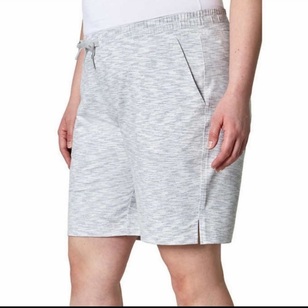 Mondetta Ladies Active Bermuda Short
